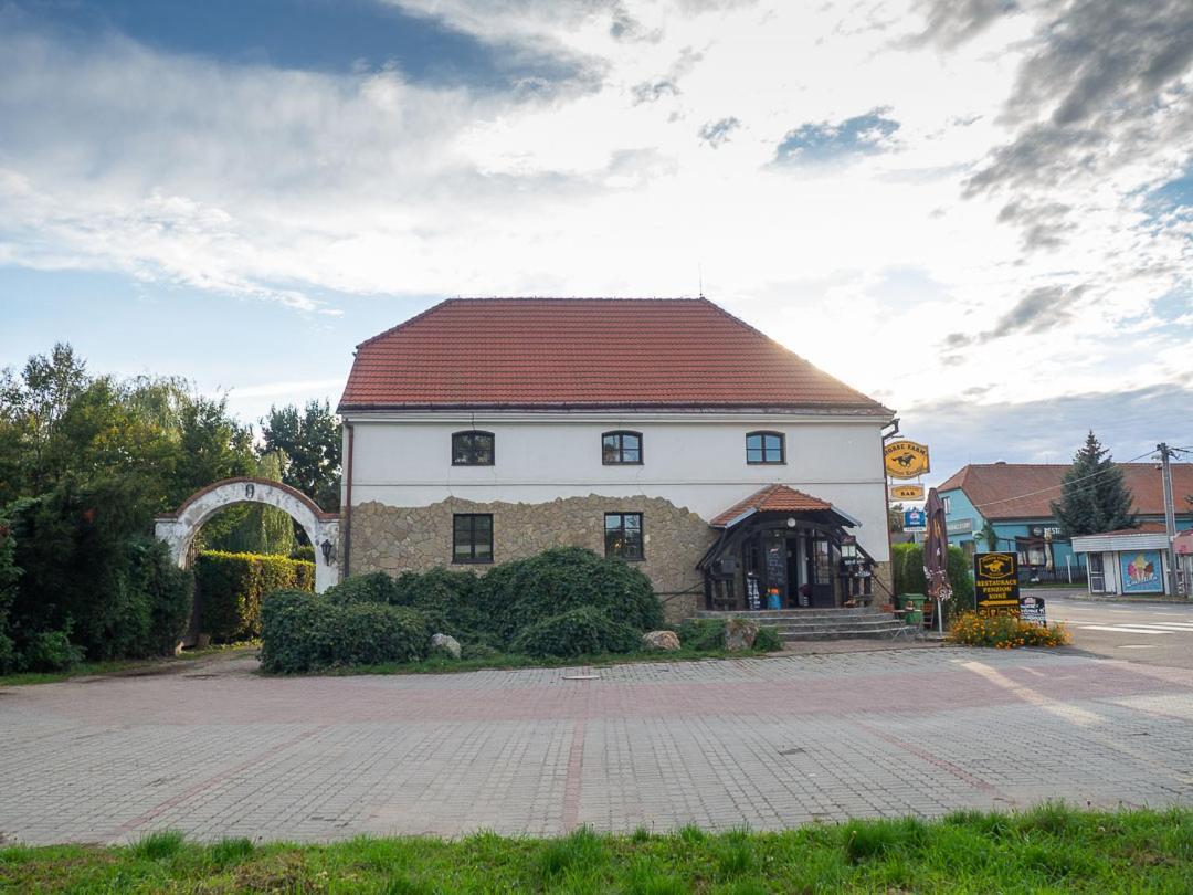 Penzion Horse Farm Lechovice מראה חיצוני תמונה