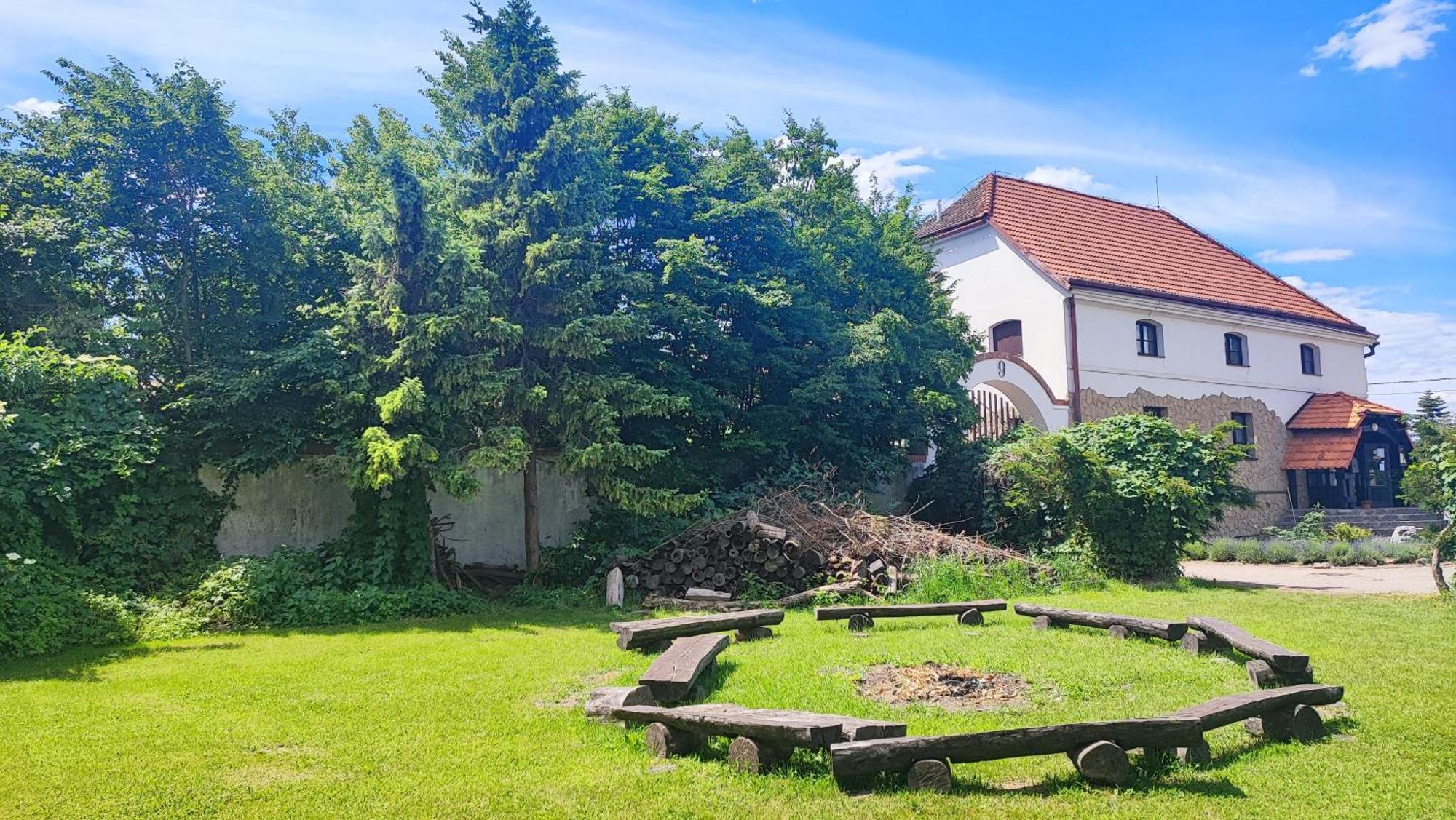 Penzion Horse Farm Lechovice מראה חיצוני תמונה